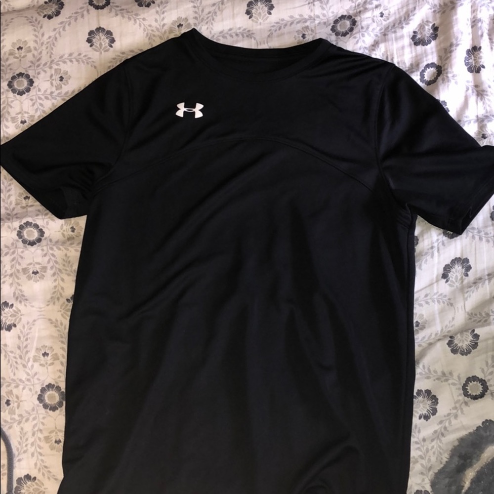 Under armor shirt